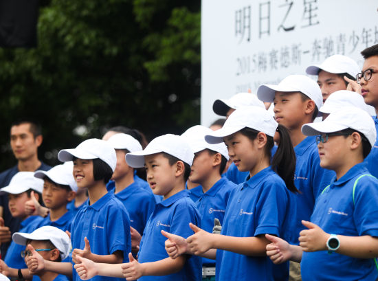 上海击剑周末训练营：精英运动员齐聚竞技与交流并行(图1)